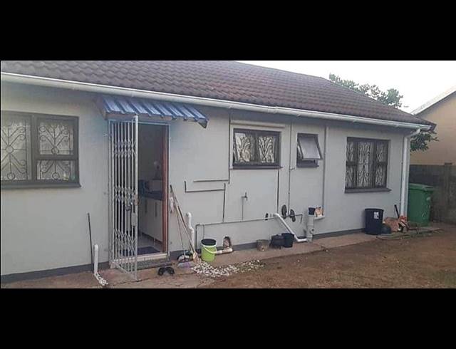 3 BEDROOM HOUSE FOR SALE IN BRACKENHAM